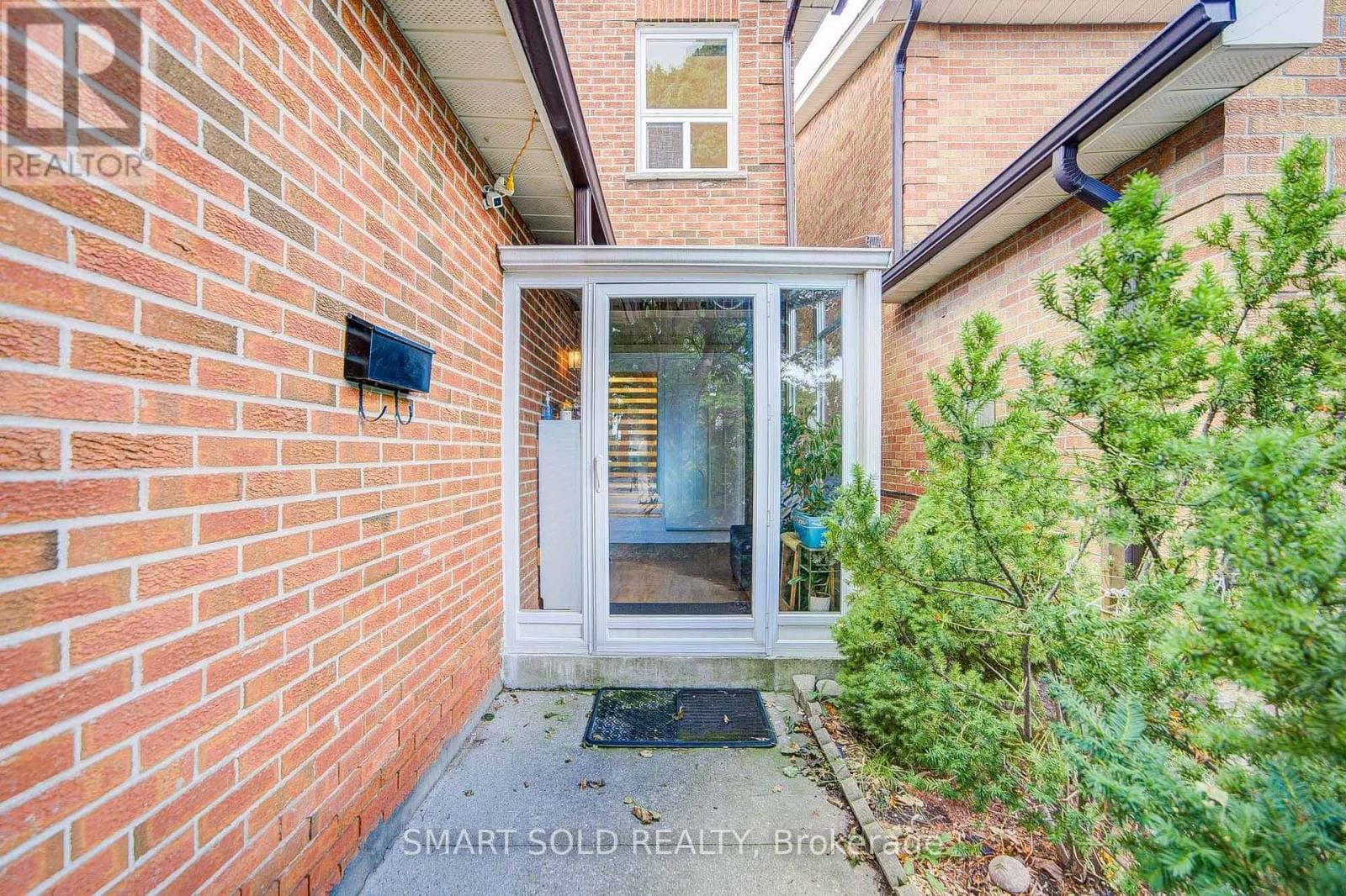 Photo of 857 MESSENGER MEADOW DRIVE