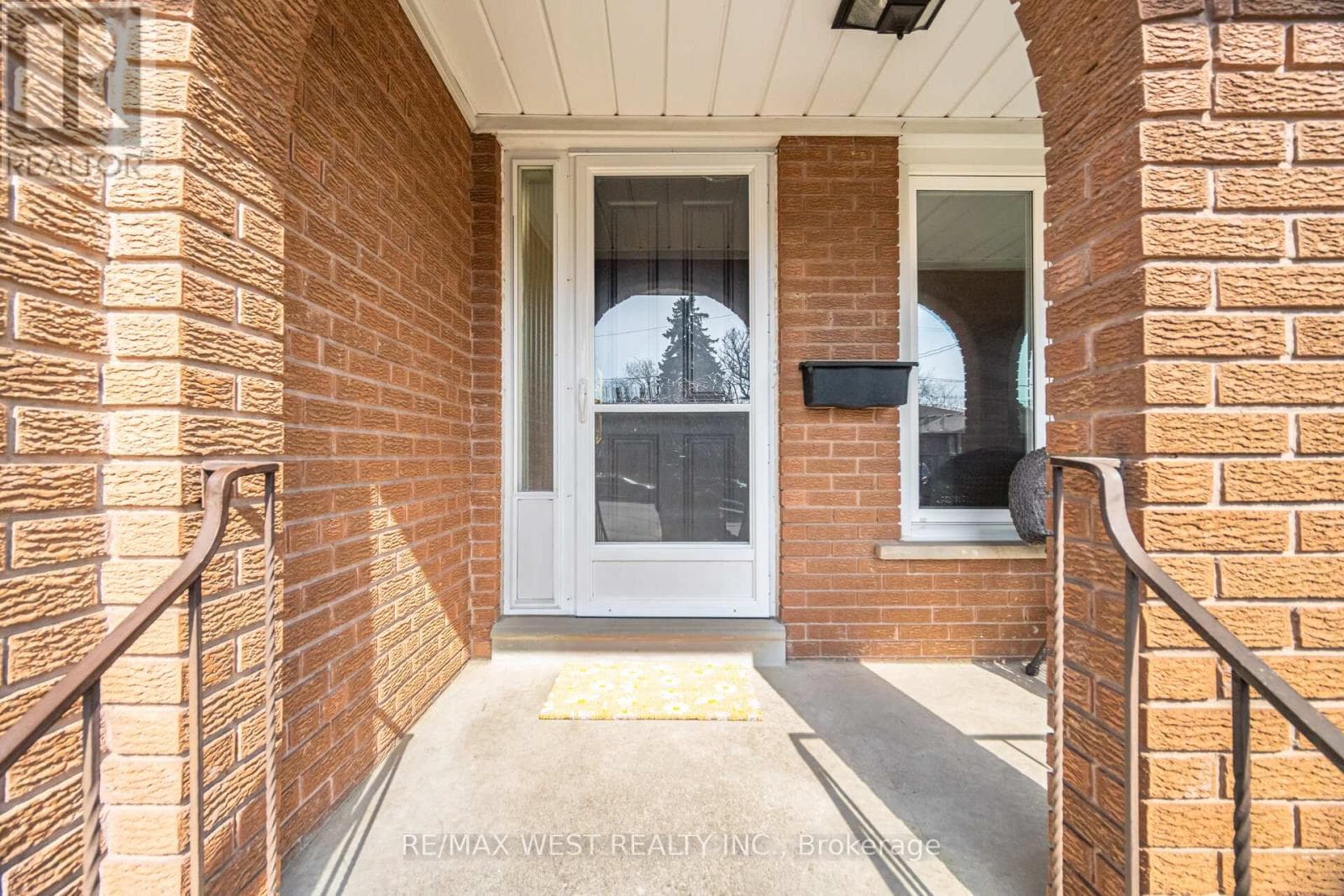 Photo of 6 DISAN COURT