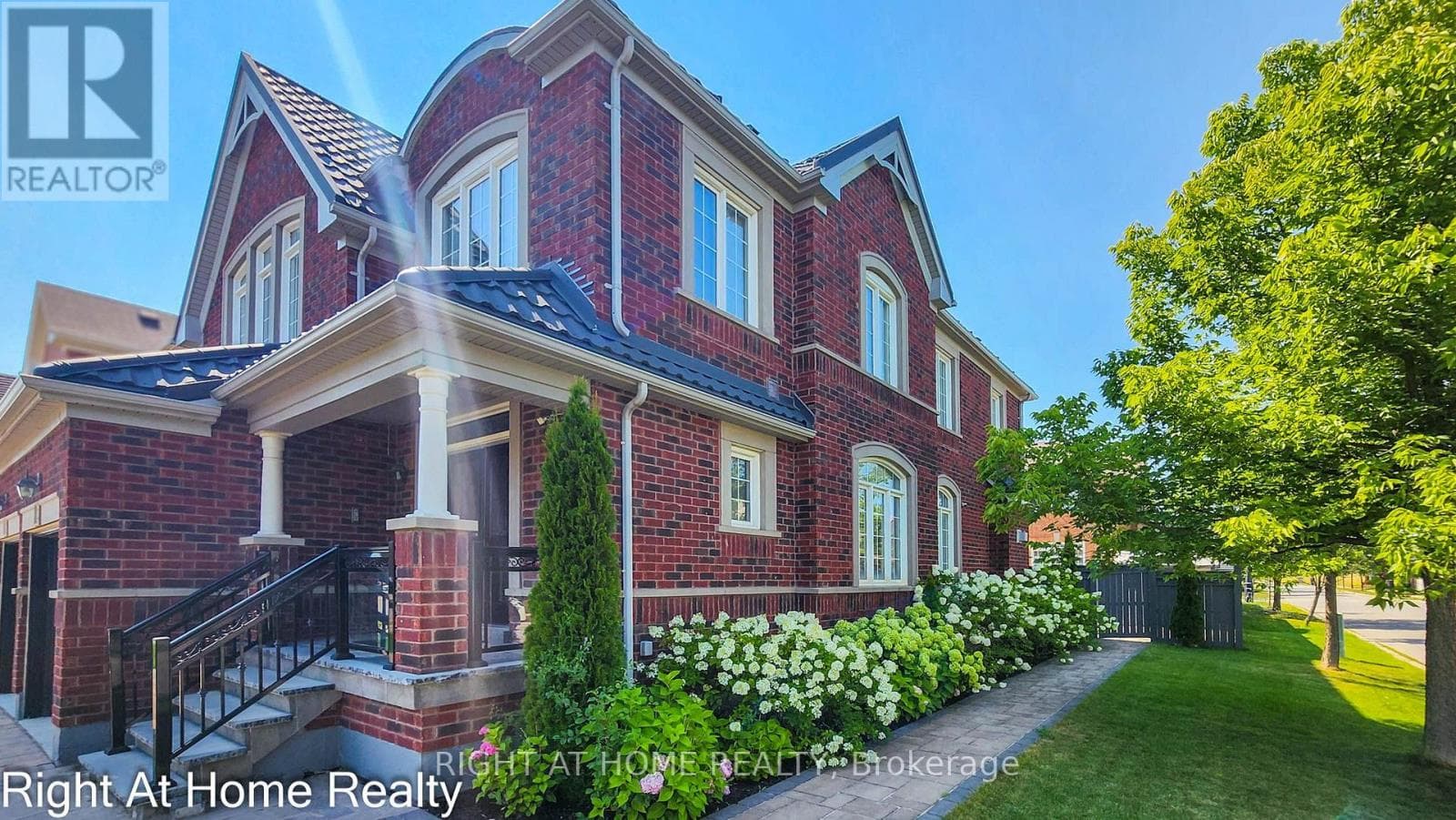 Photo of 22 BLUFFMEADOW STREET