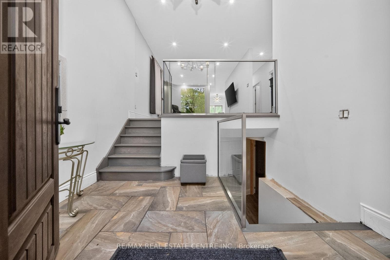 Photo of 3 TWIN WILLOW CRESCENT