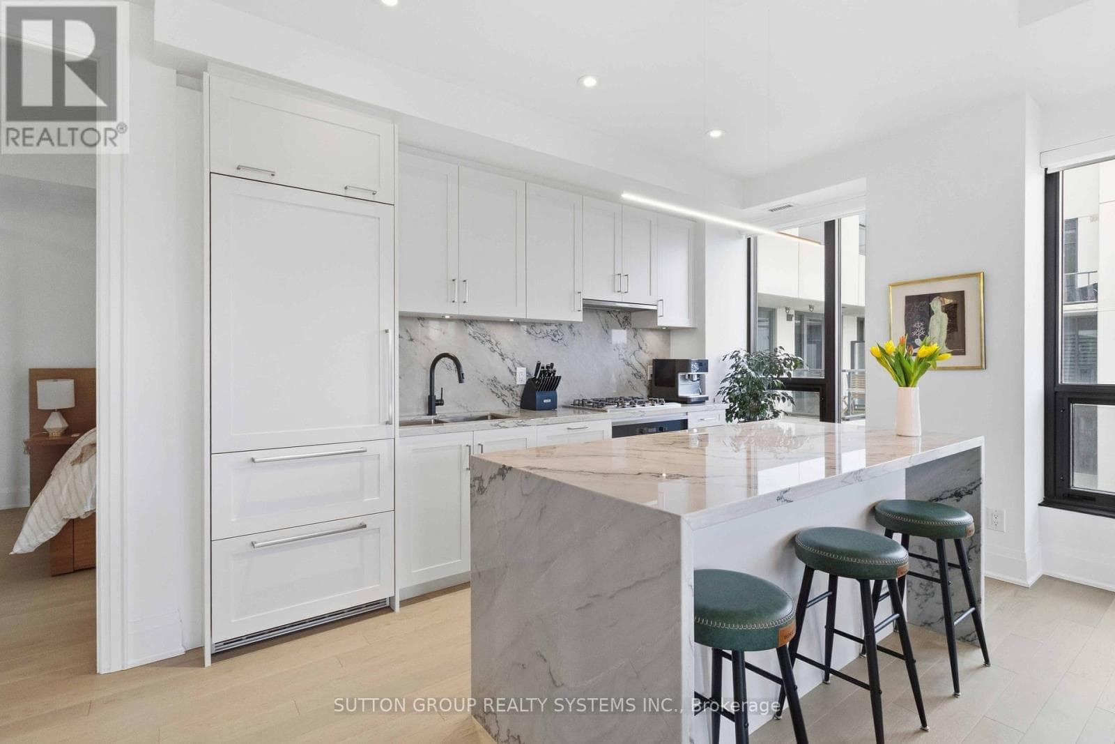 Photo of GPH26 - 280 HOWLAND AVENUE