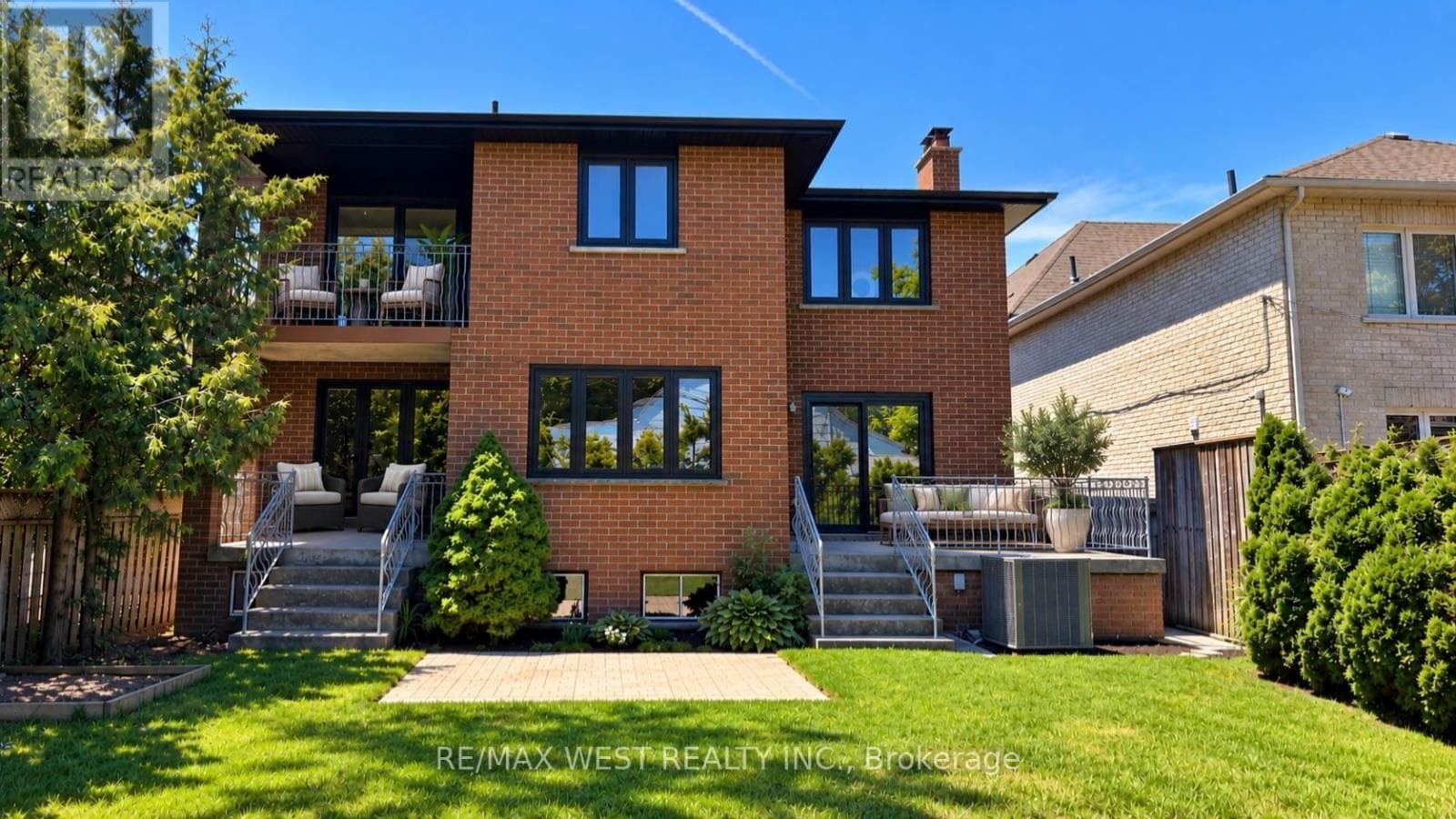 Photo of 65 FOCH AVENUE
