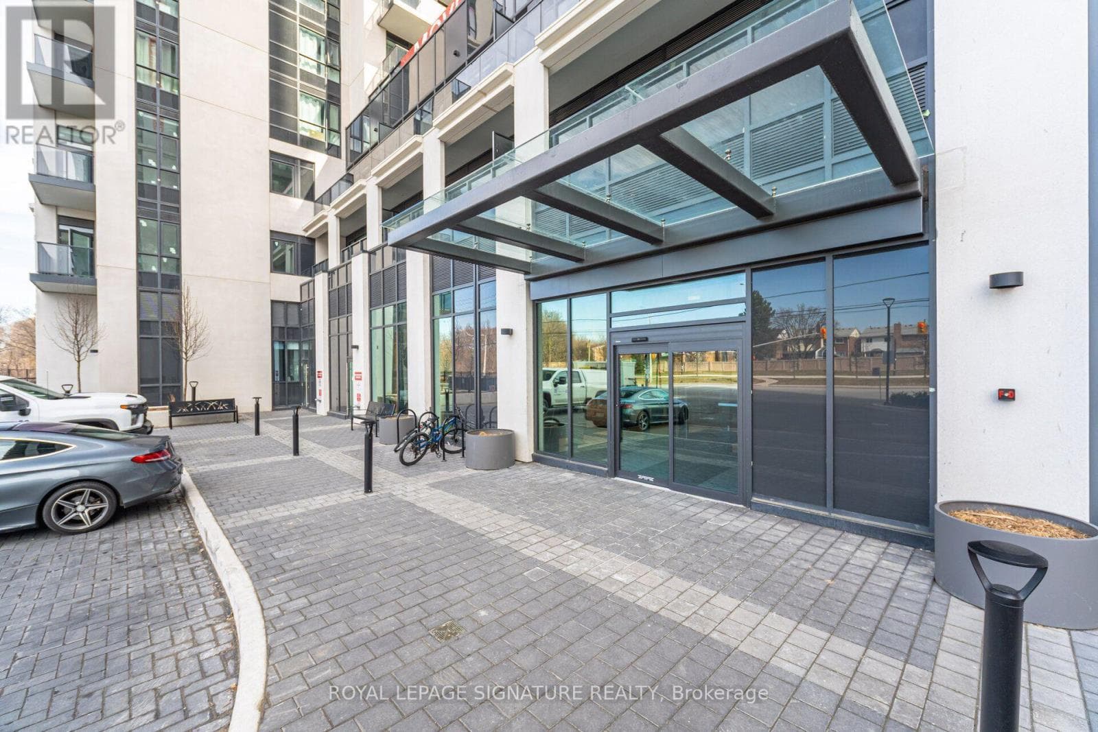 Photo of 1309 - 204 BURNHAMTHORPE ROAD E