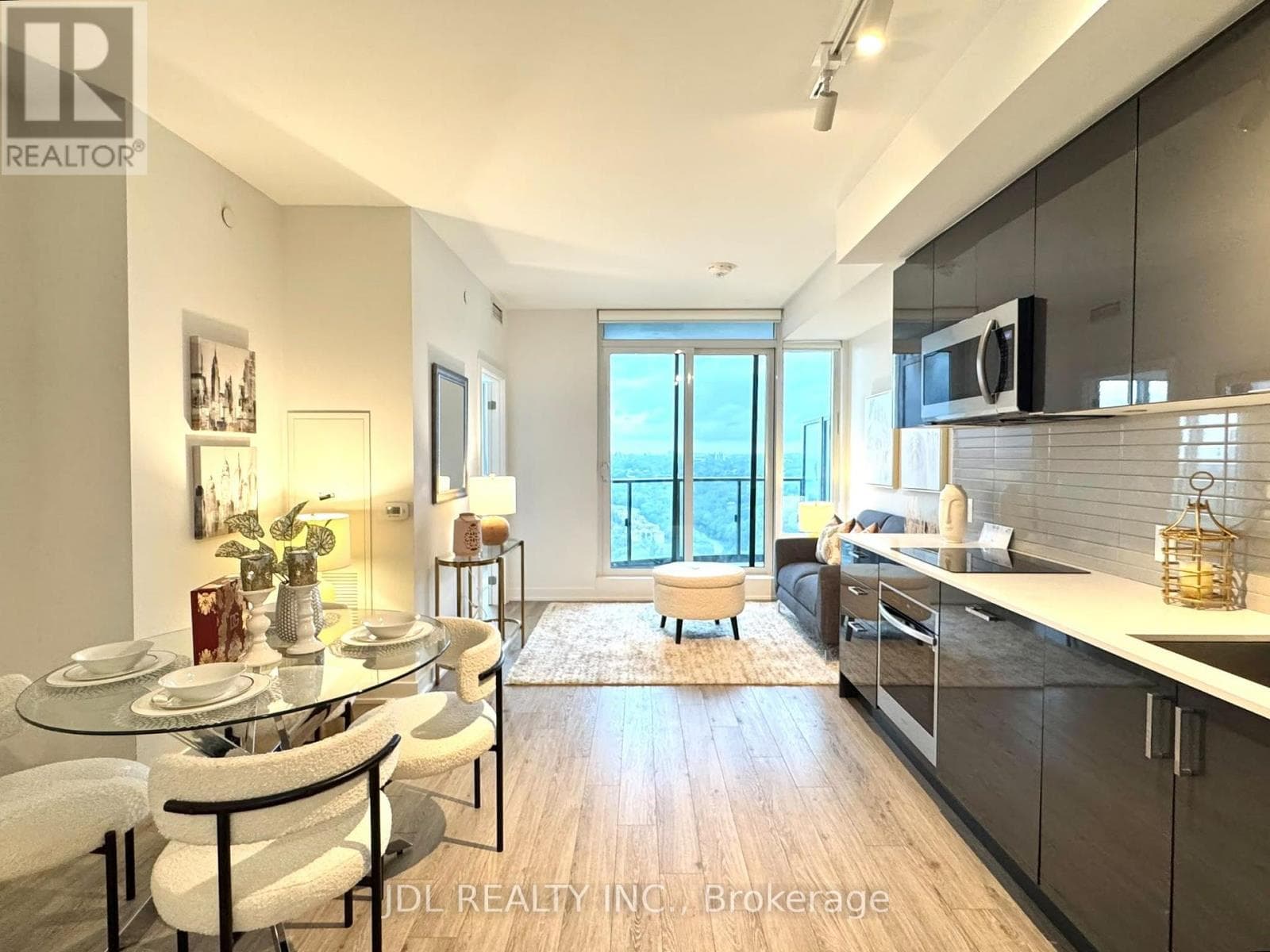 Photo of 3615 - 1926 LAKE SHORE BOULEVARD W