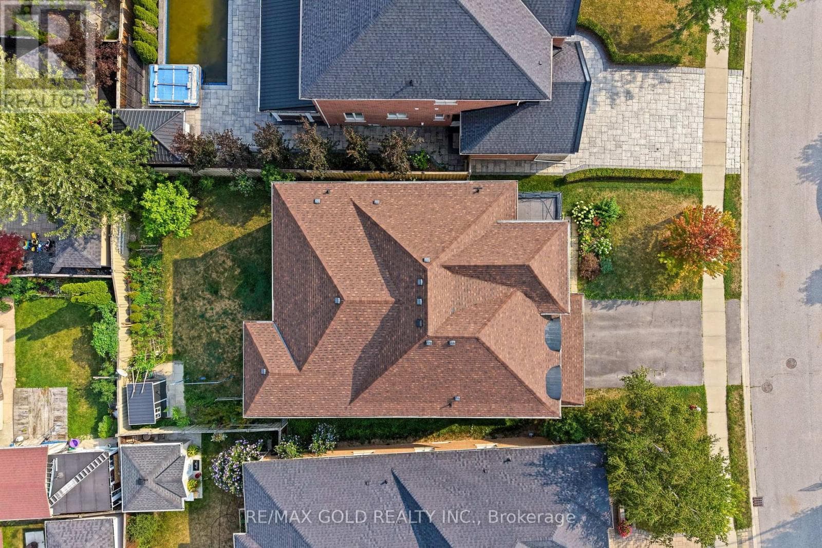 Photo of 31 FONTAINEBLEU ROAD