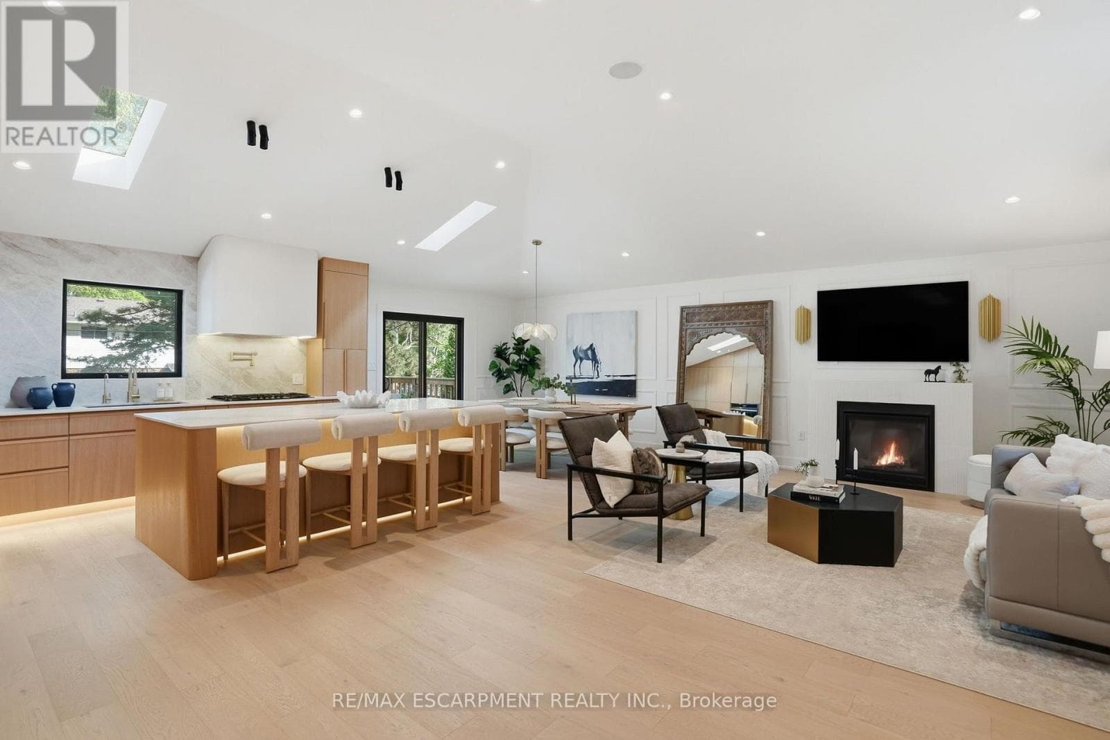 Photo of 345 RANKIN DRIVE