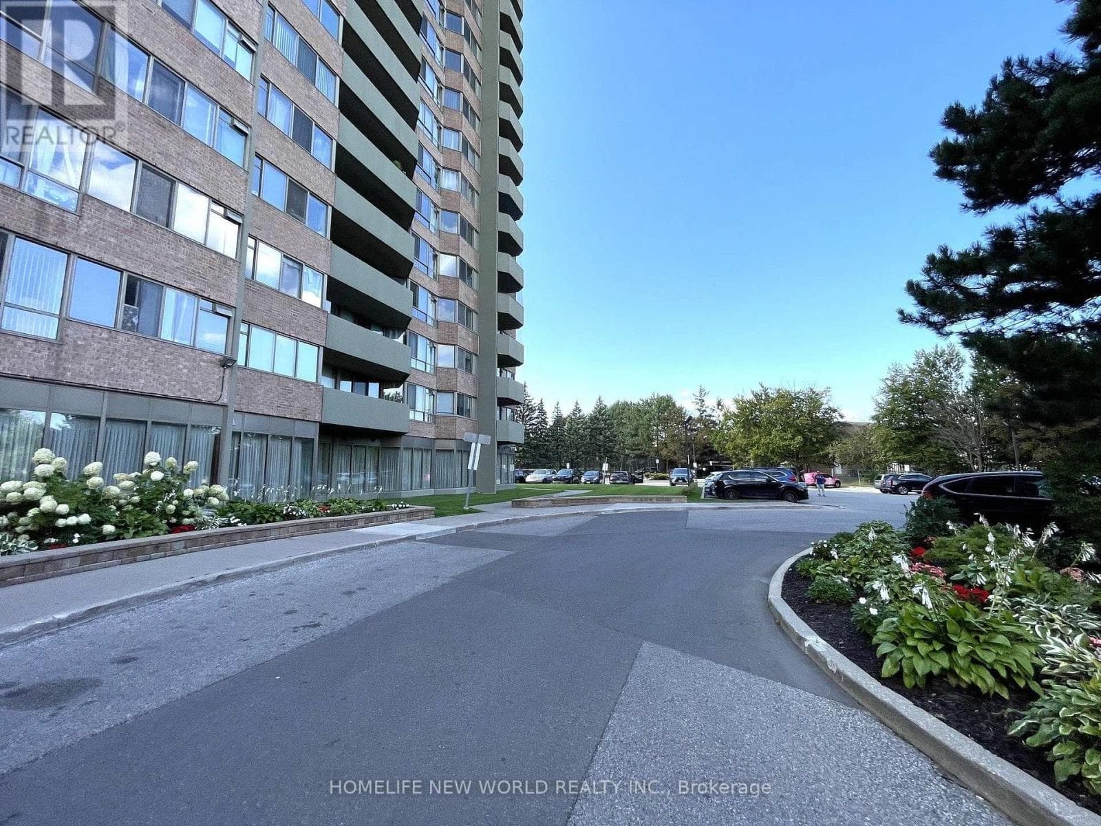 Photo of 413 - 30 THUNDER GROVE