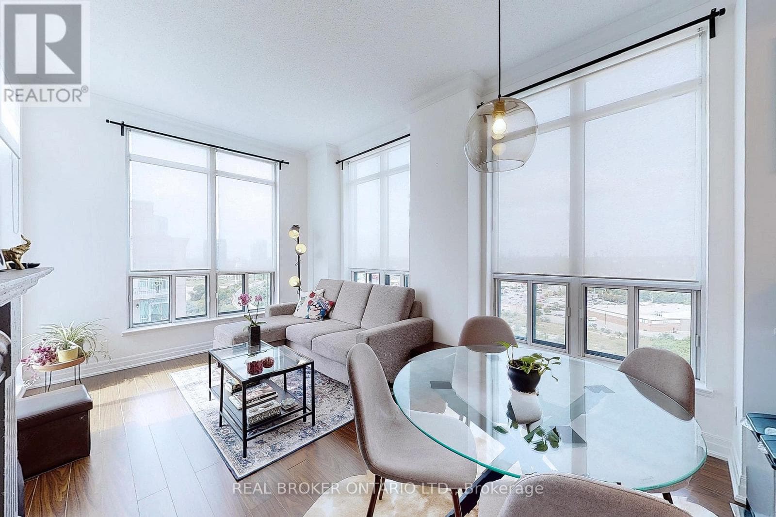 Photo of PH7 - 2087 LAKE SHORE BOULEVARD W
