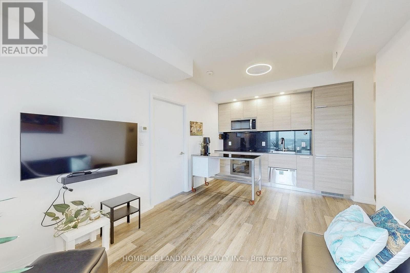 Photo of 10 - 75 CANTERBURY PLACE