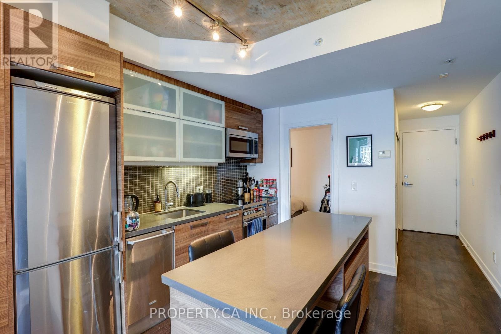 Photo of 407 - 1205 QUEEN STREET W