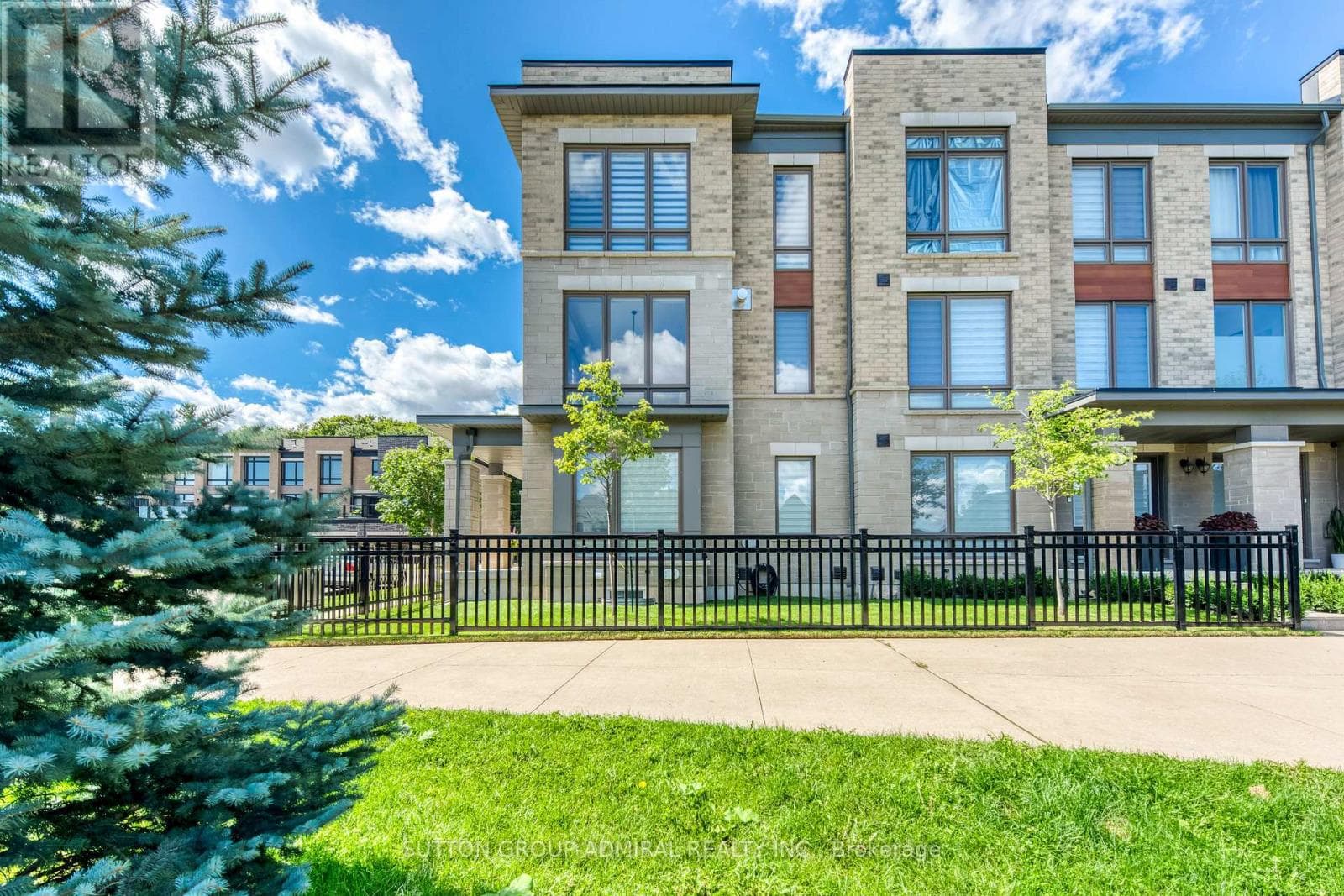 Photo of 1 - 2481 BADGER CRESCENT