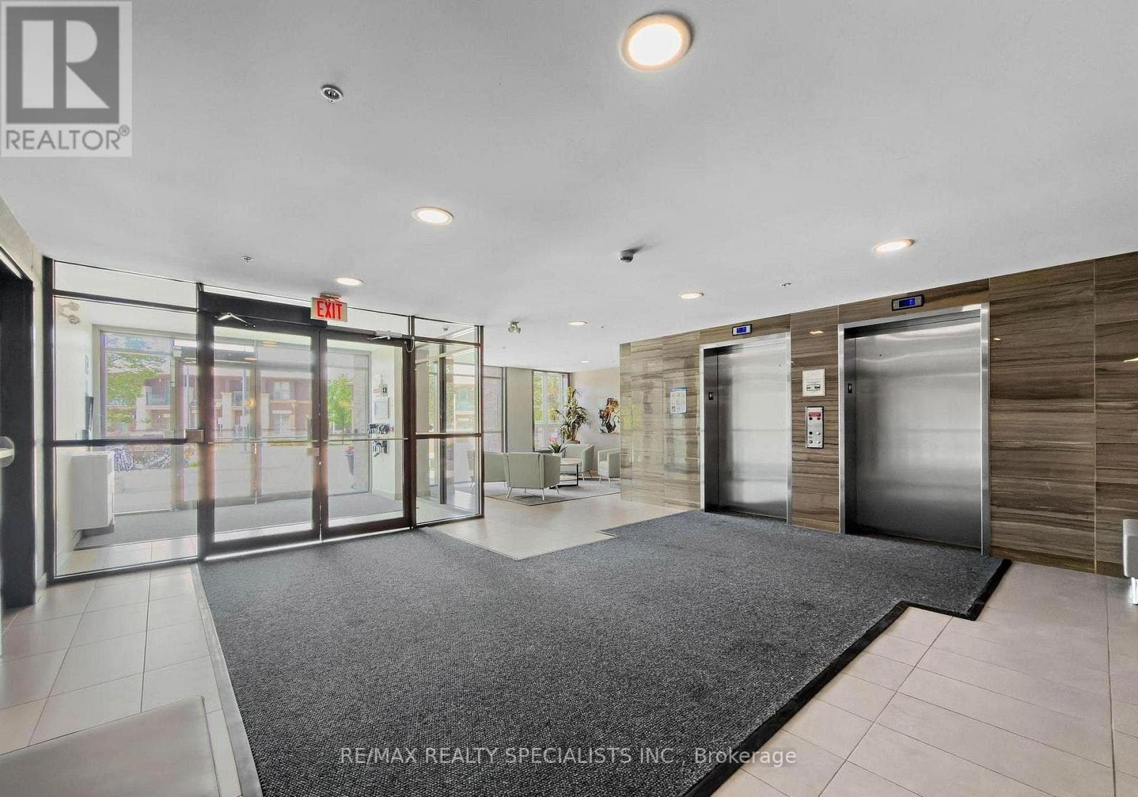Photo of 237 - 5010 CORPORATE DRIVE