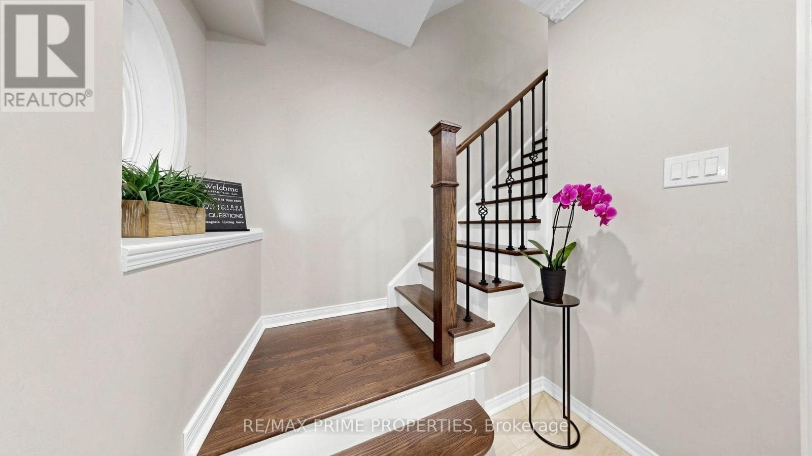 Photo of 18B - 1084 QUEEN STREET W
