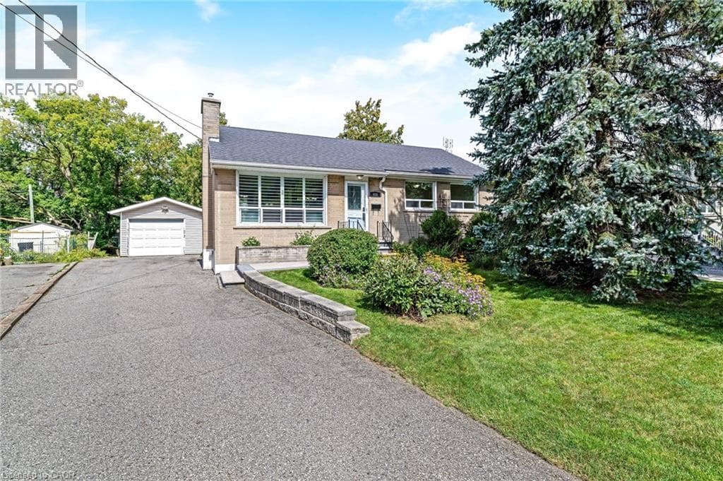 Photo of 408 KINGSLEIGH Court
