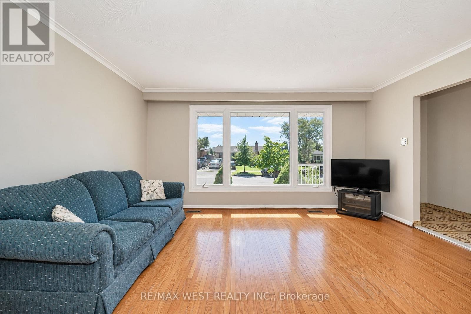 Photo of 50 ROSKELL CRESCENT