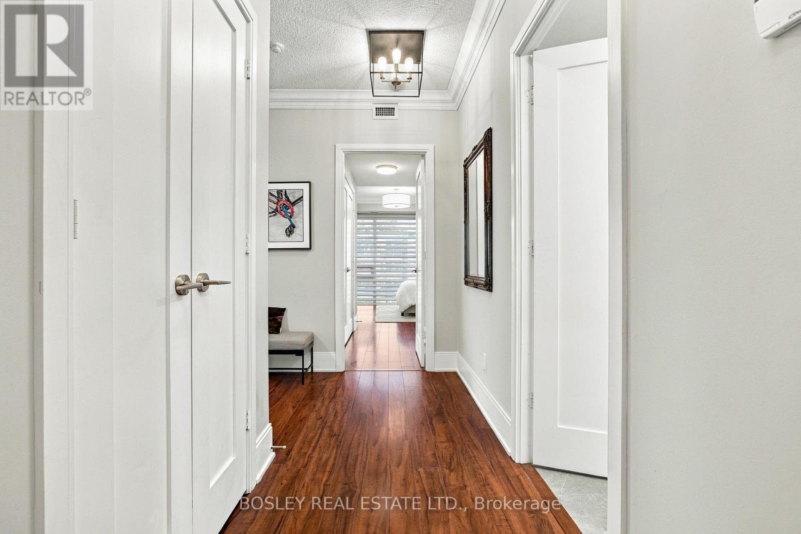 Photo of 802 - 25 BROADWAY AVENUE