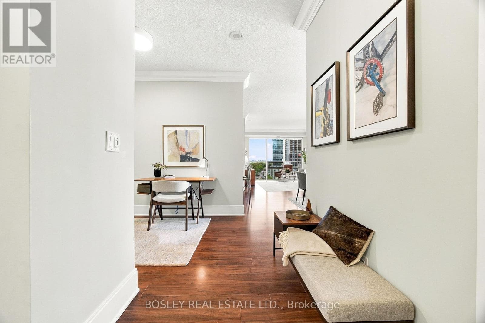 Photo of 802 - 25 BROADWAY AVENUE
