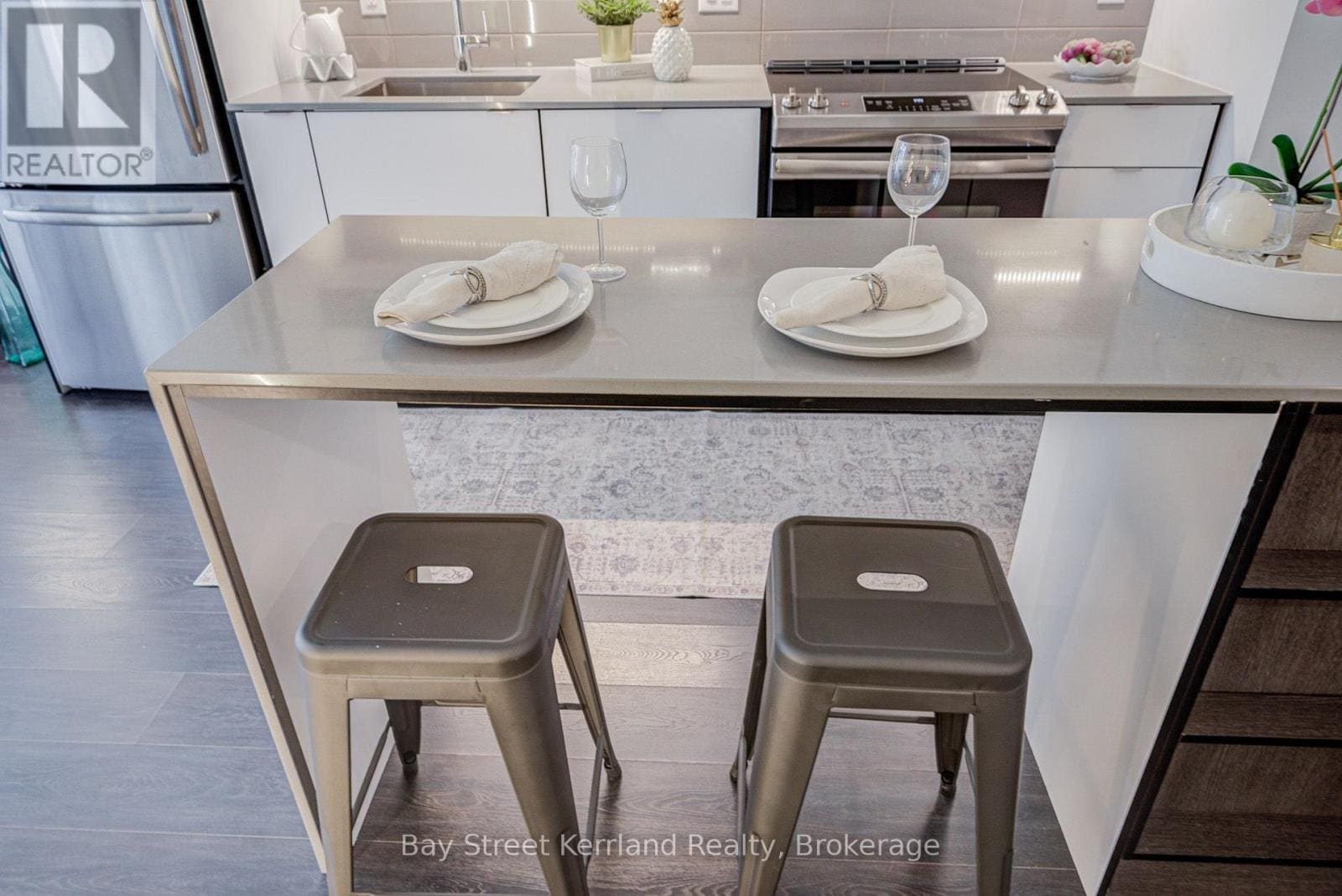 4065 Confederation Parkway #402