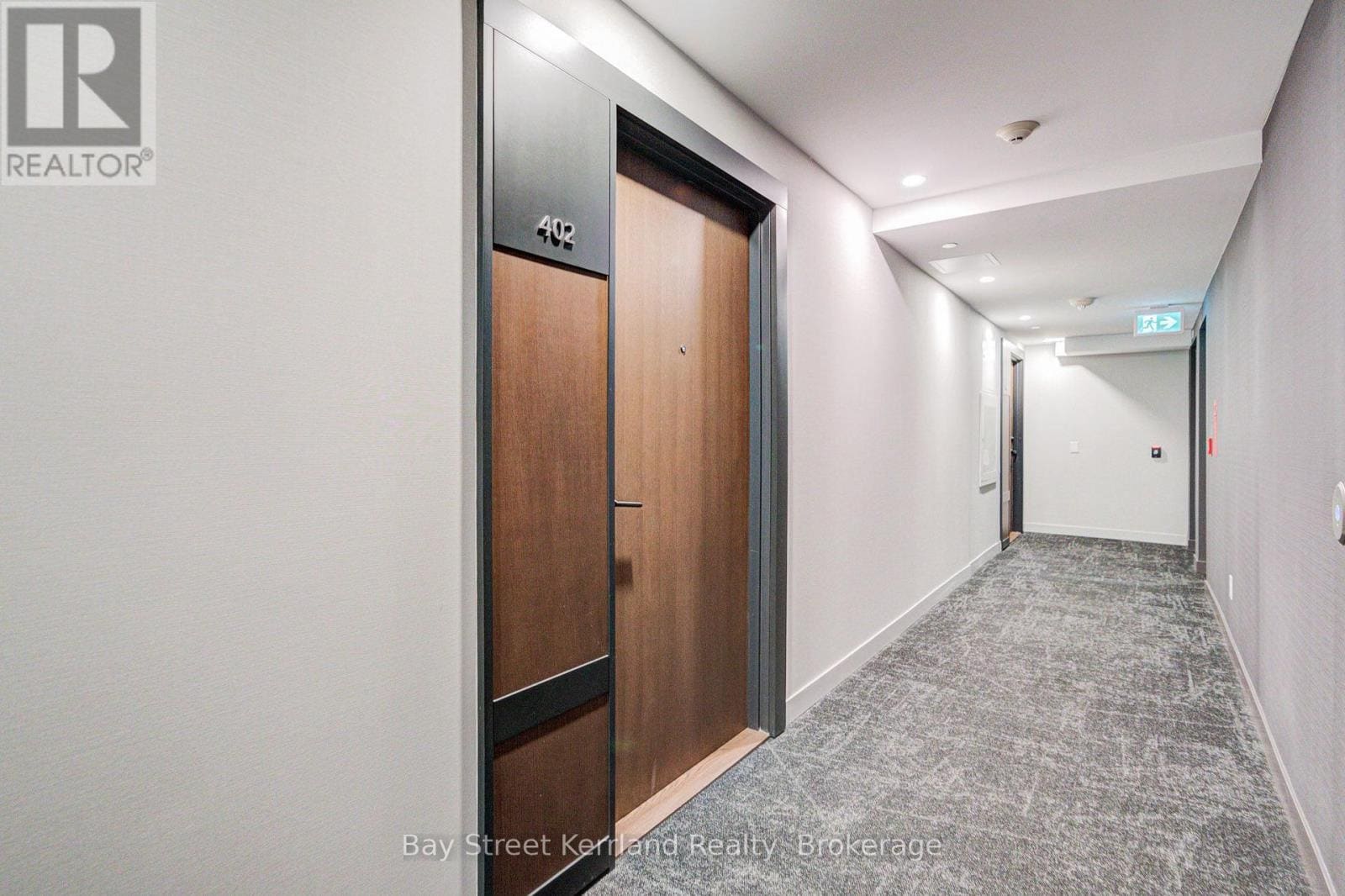 4065 Confederation Parkway #402
