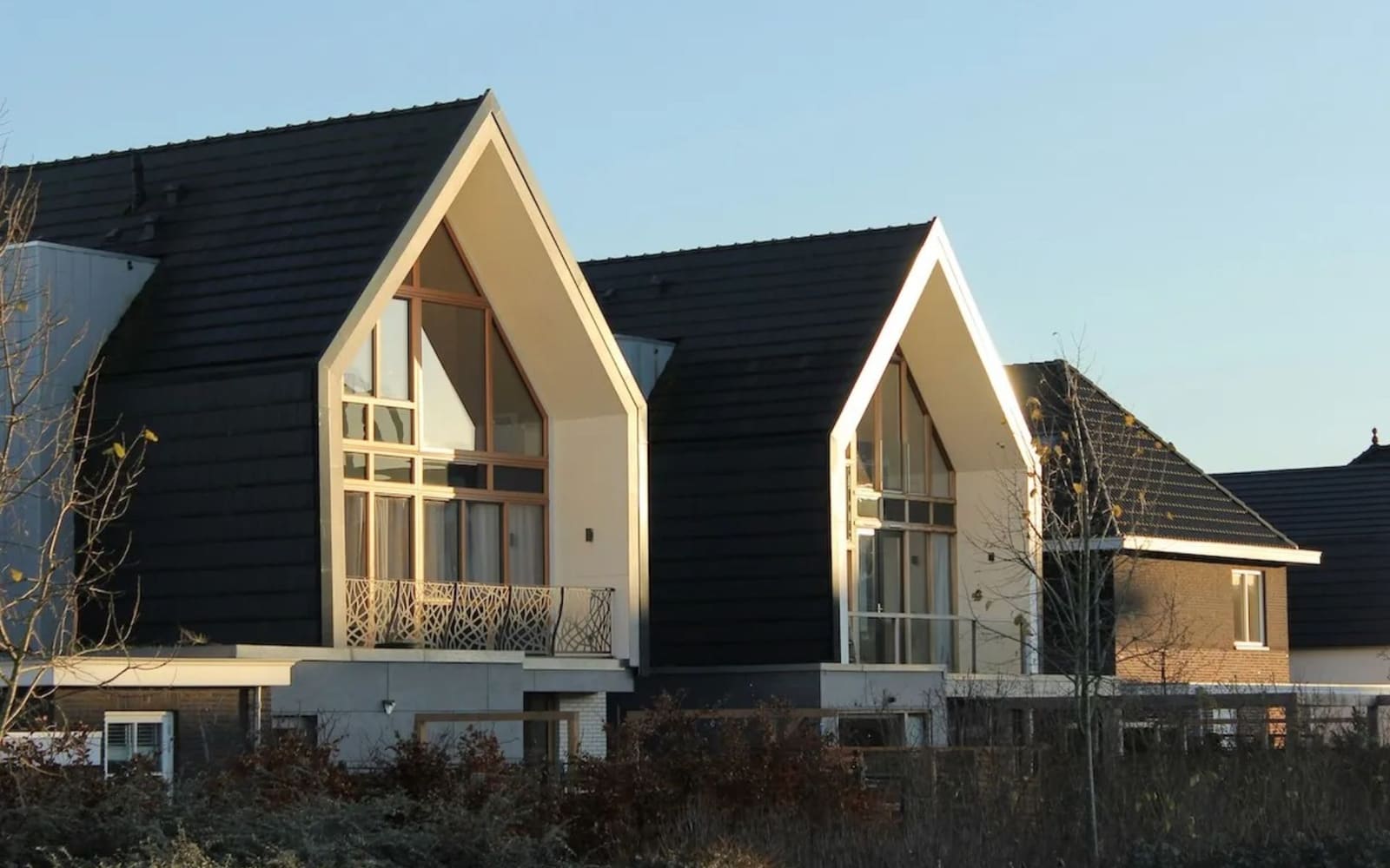 Why Housing Market Buyers Are Staying on the Sidelines