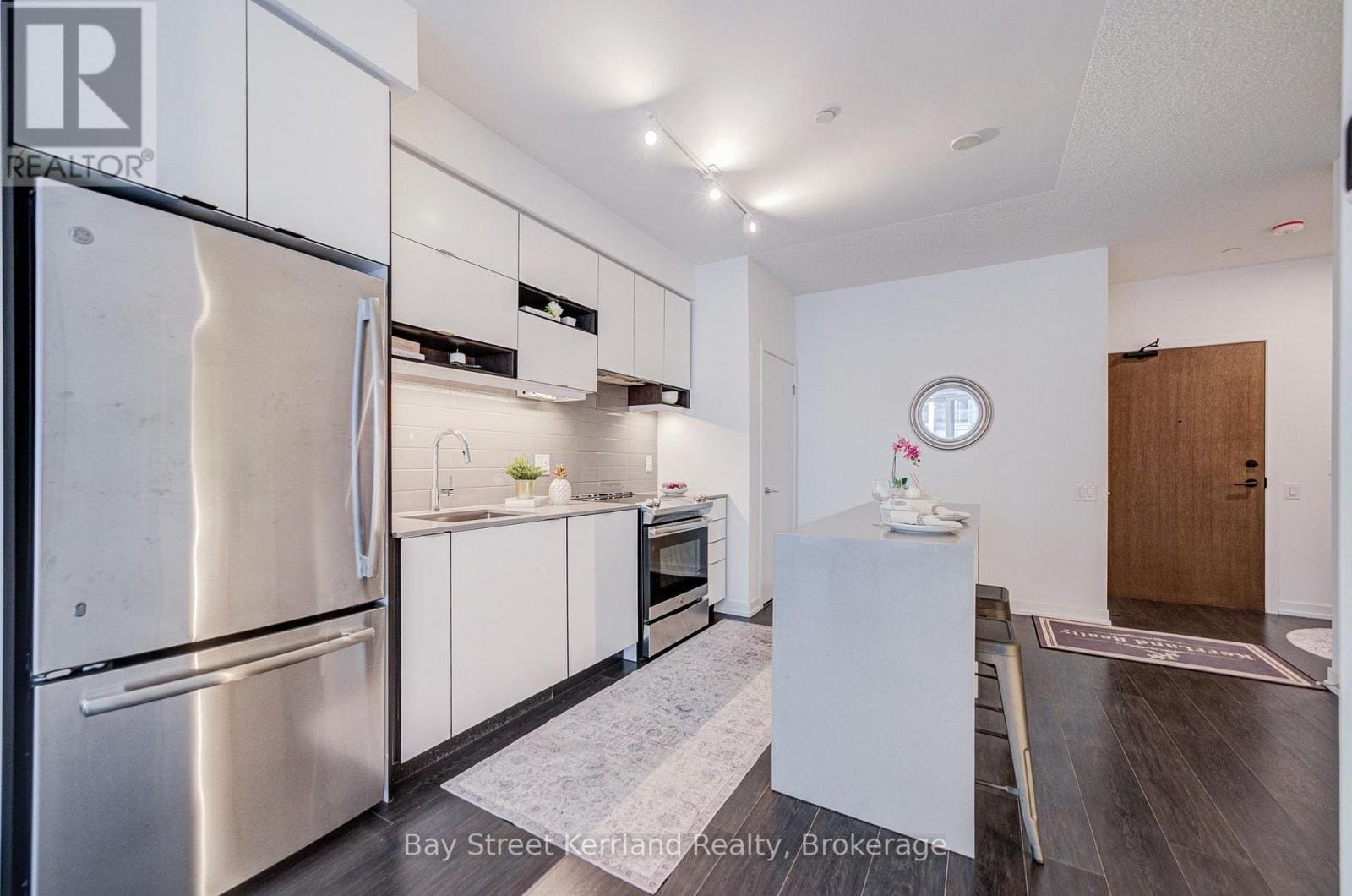 4065 Confederation Parkway #402