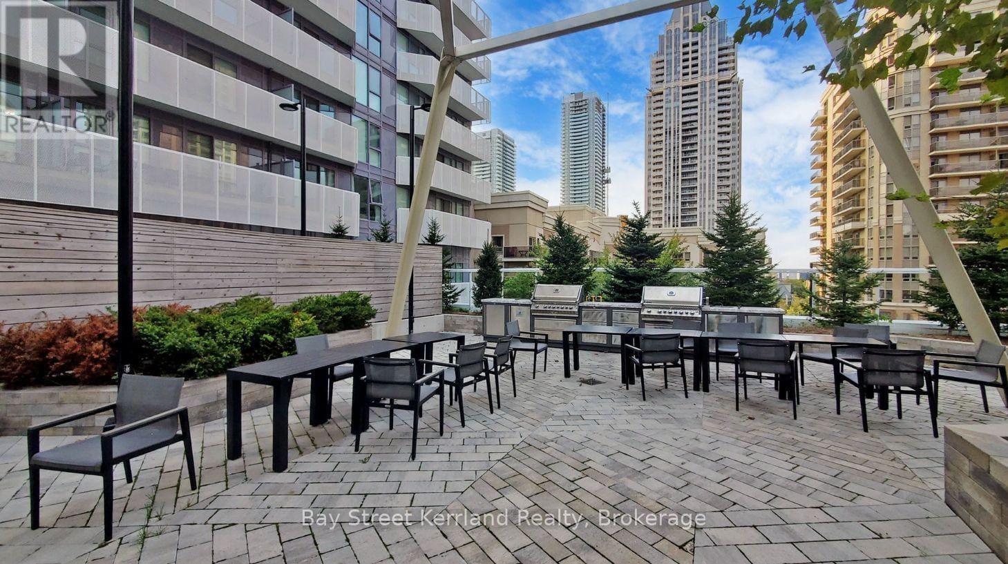 4065 Confederation Parkway #402