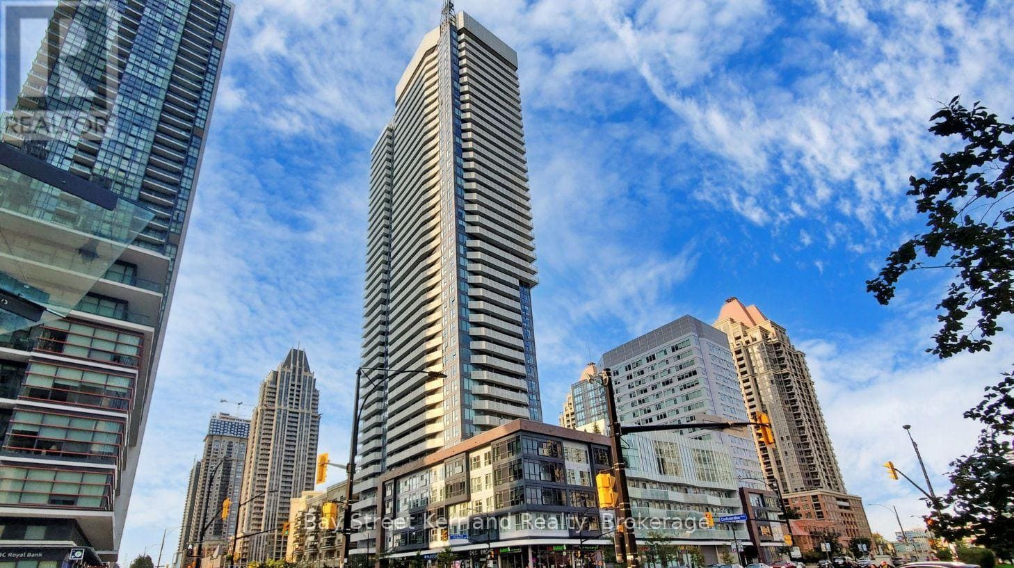 4065 Confederation Parkway #402