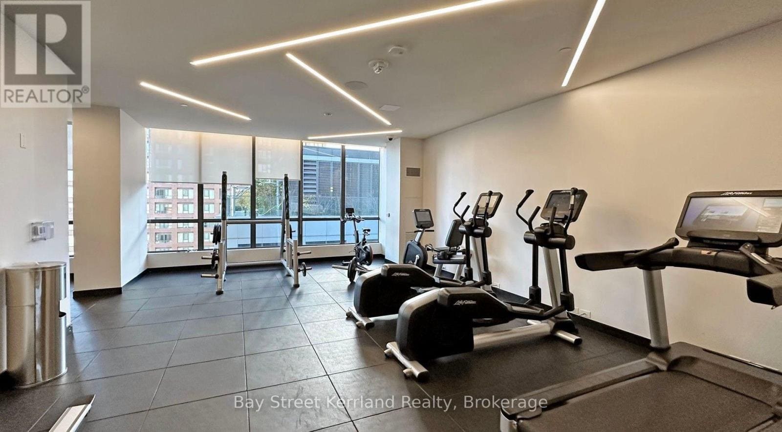 395 Bloor St E #2808
