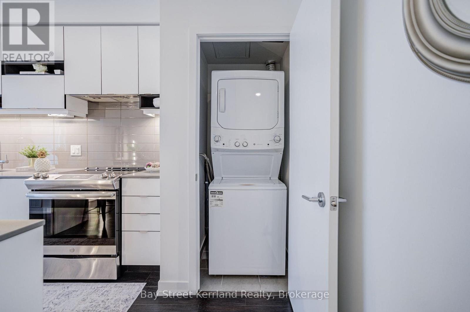 4065 Confederation Parkway #402