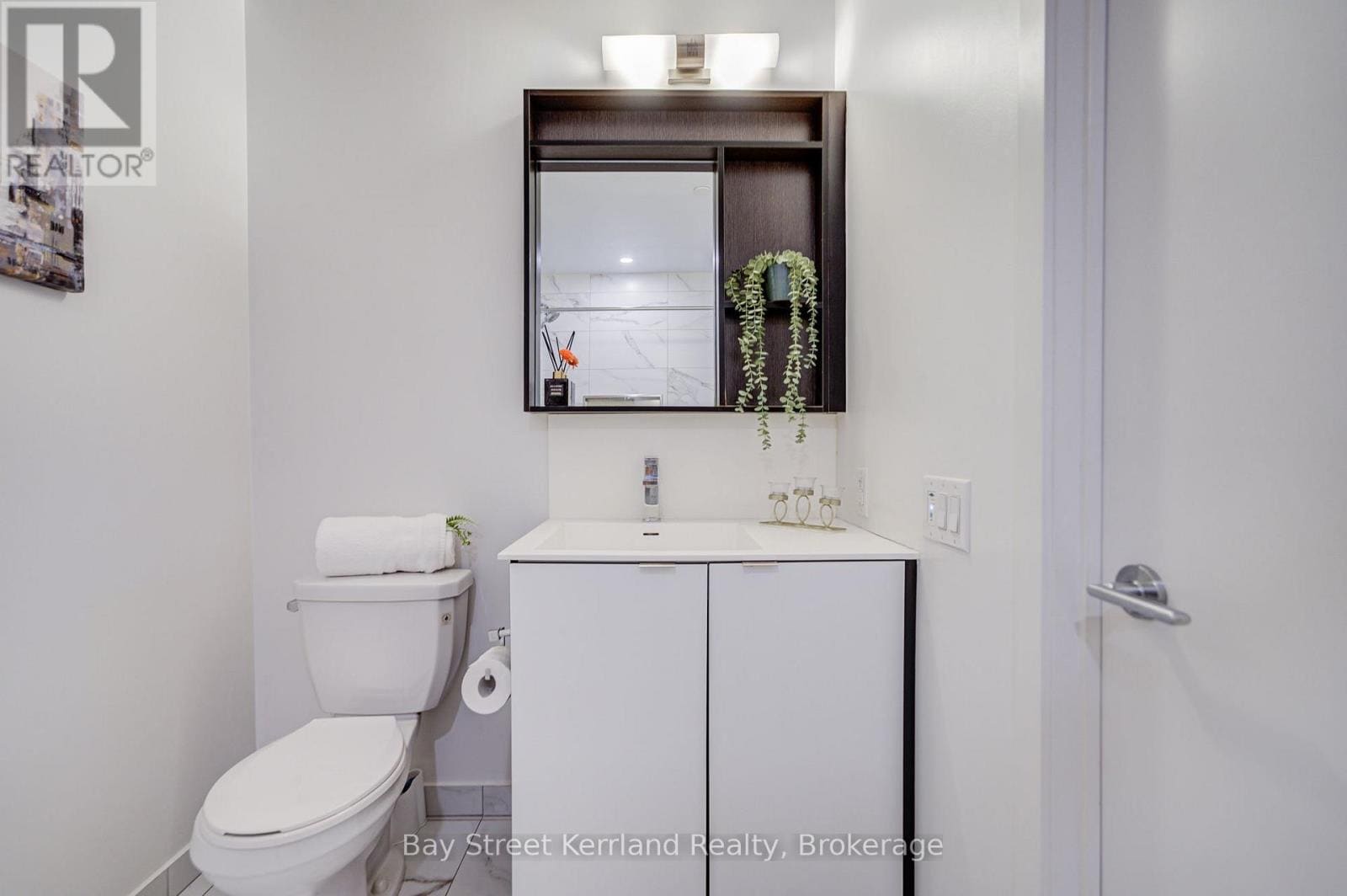 4065 Confederation Parkway #402