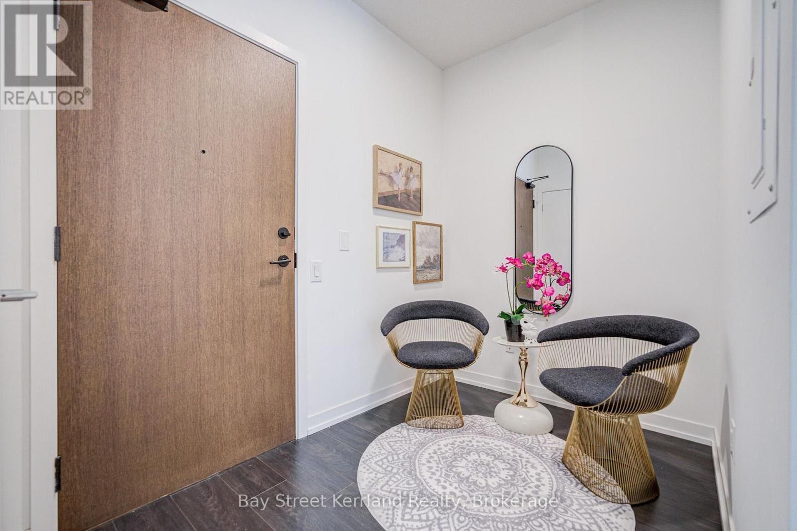 4065 Confederation Parkway #402
