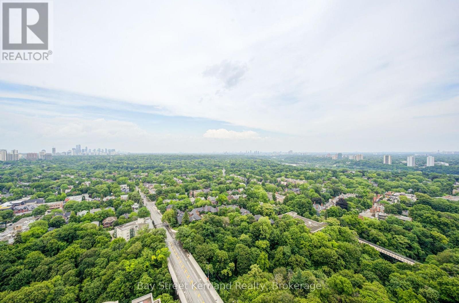 395 Bloor St E #2808