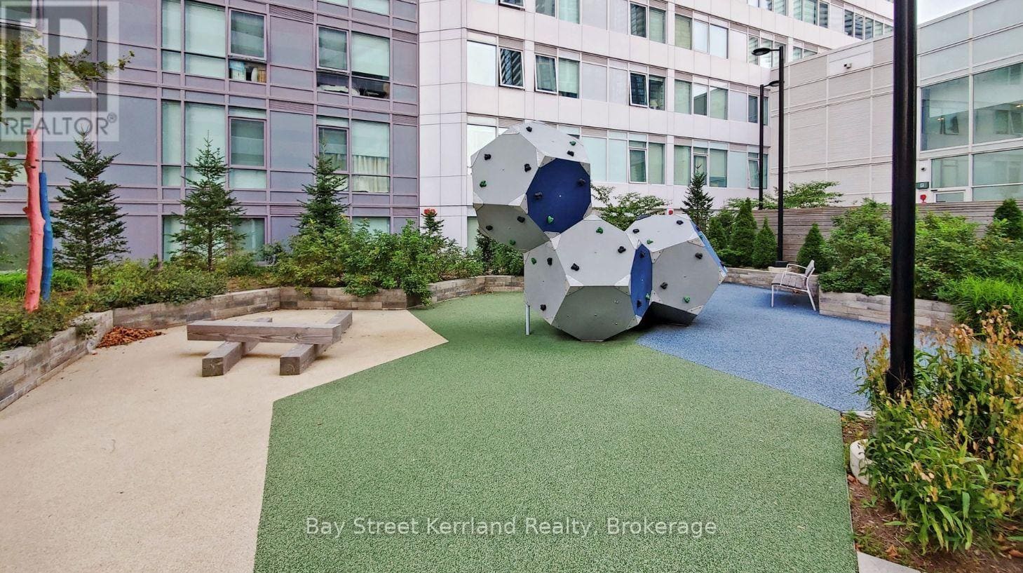 4065 Confederation Parkway #402