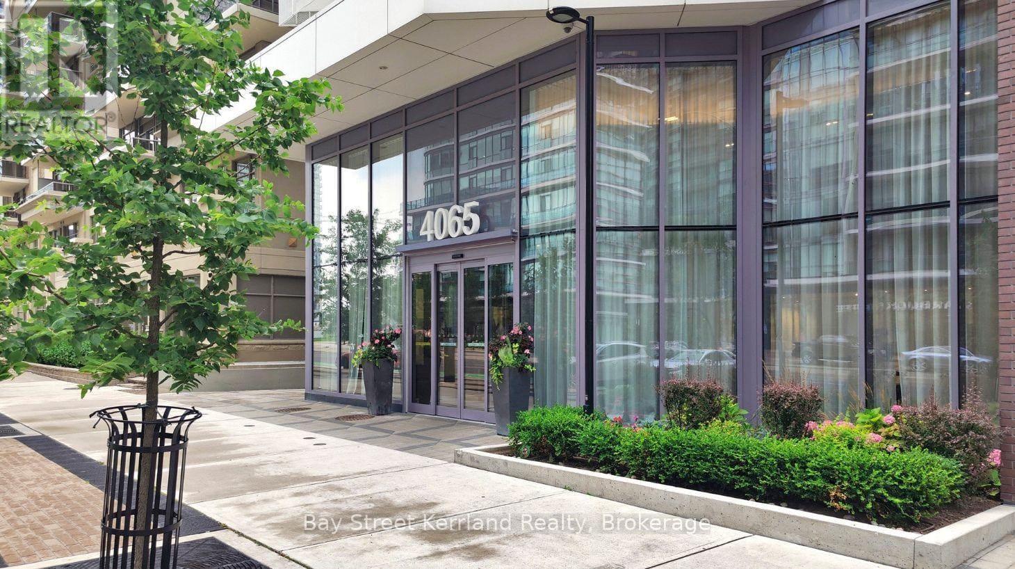 4065 Confederation Parkway #402