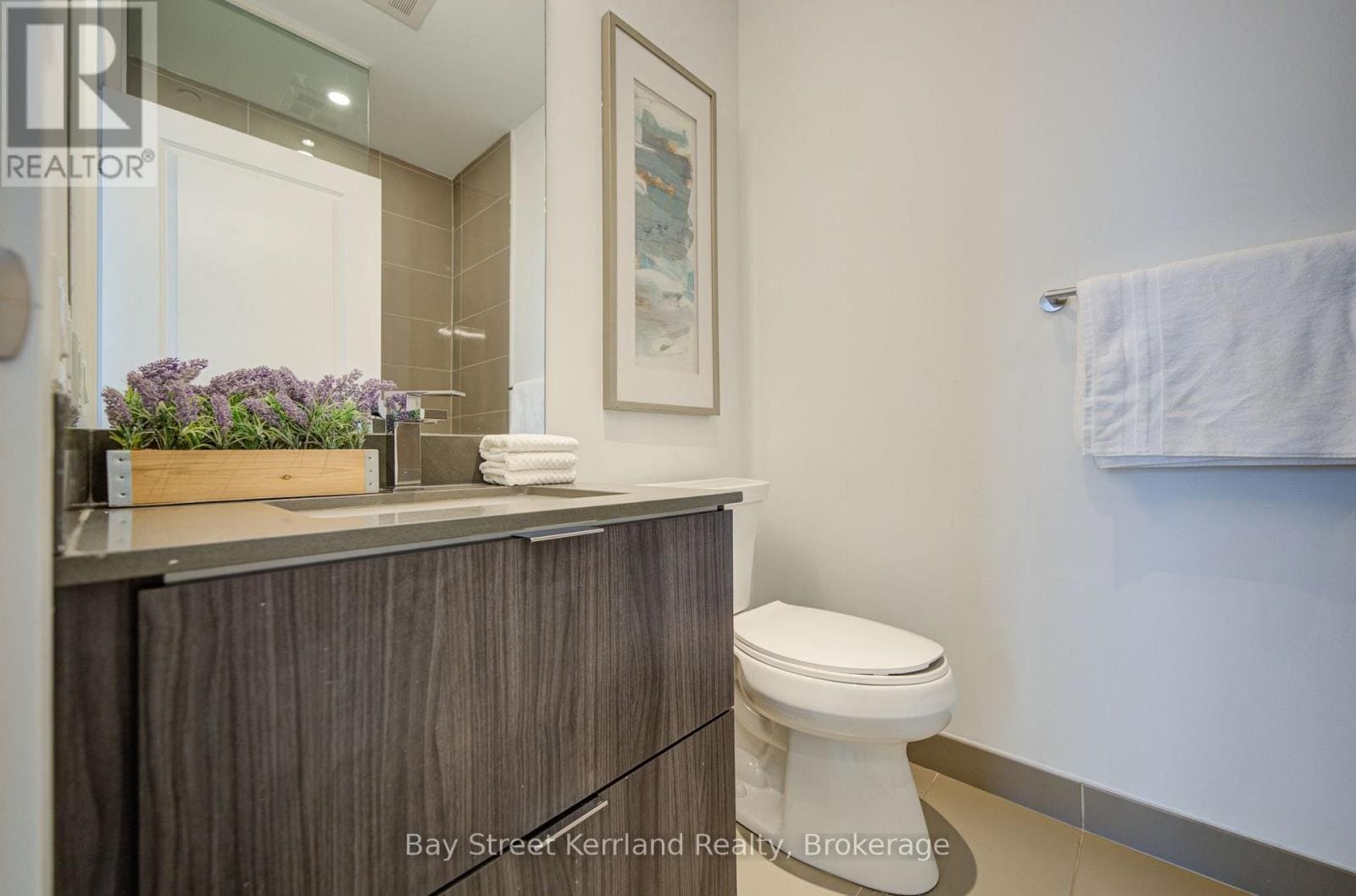 395 Bloor St E #2808