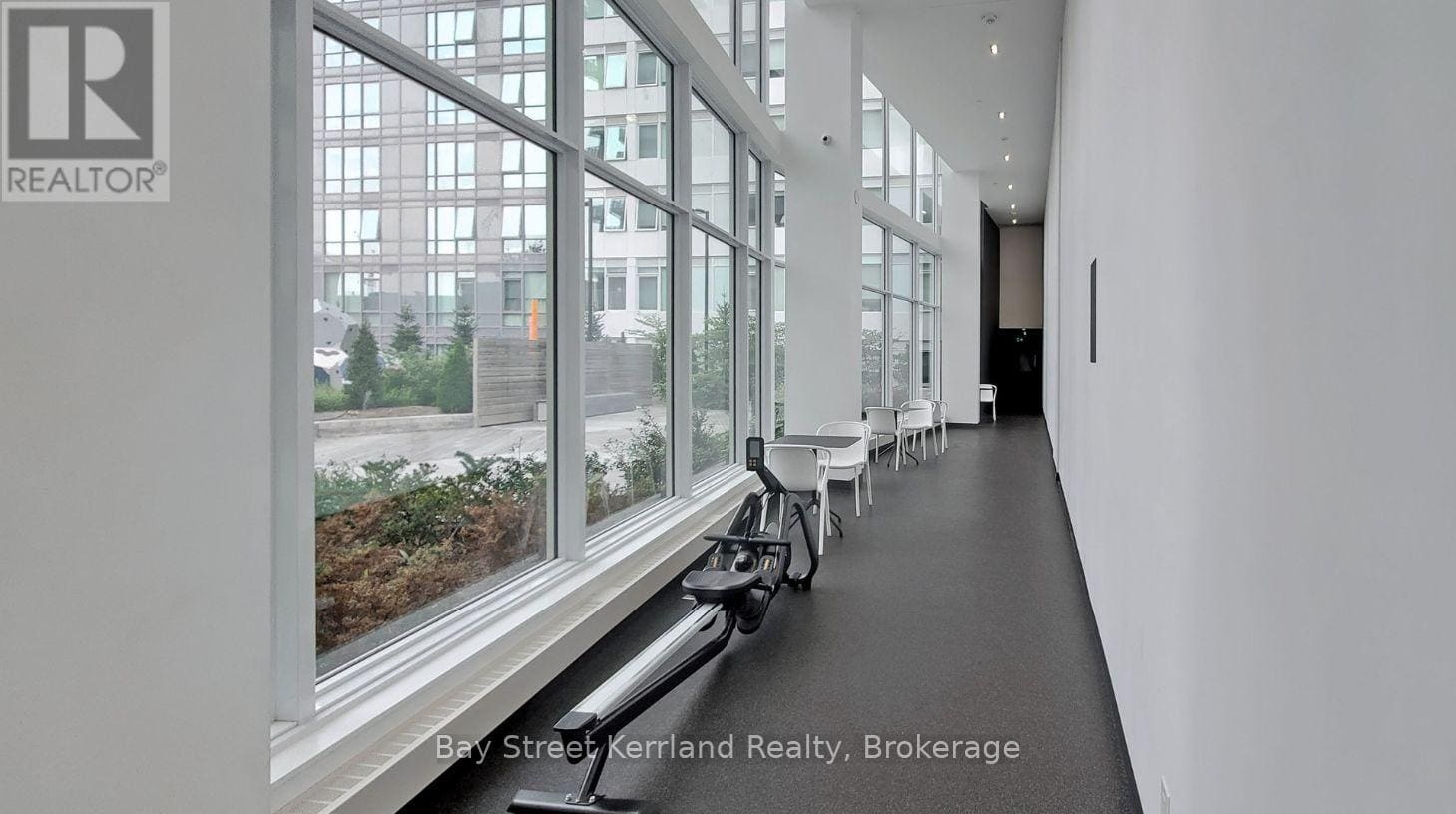 4065 Confederation Parkway #402