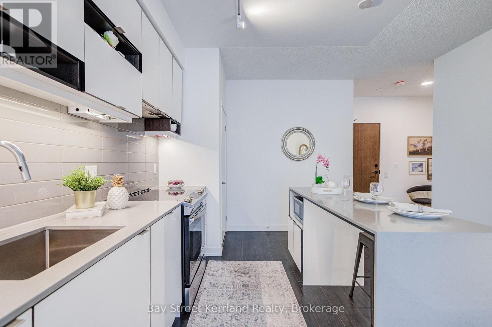 4065 Confederation Parkway #402