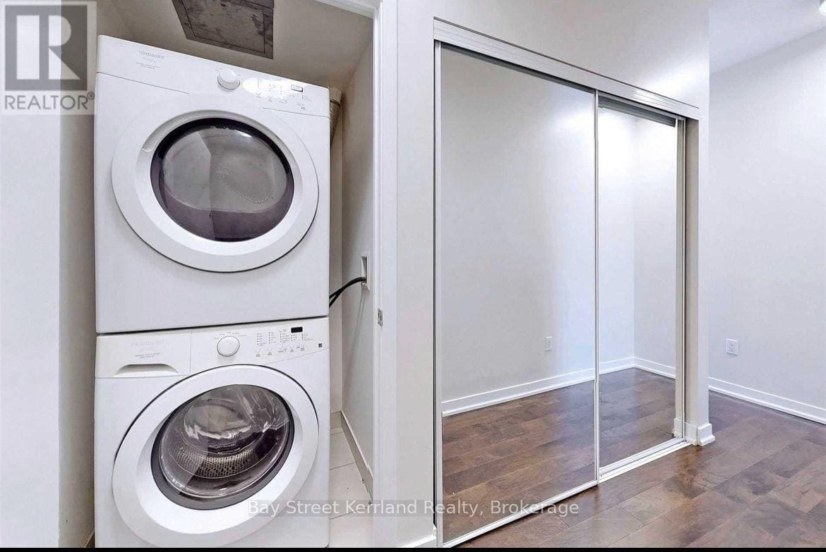 360 Square One Dr #2108