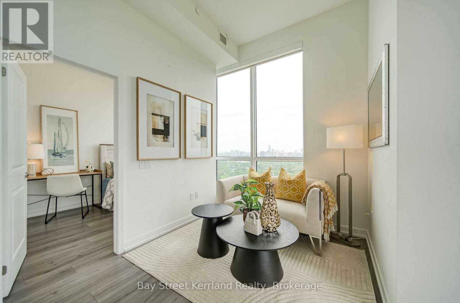 395 Bloor St E #2808