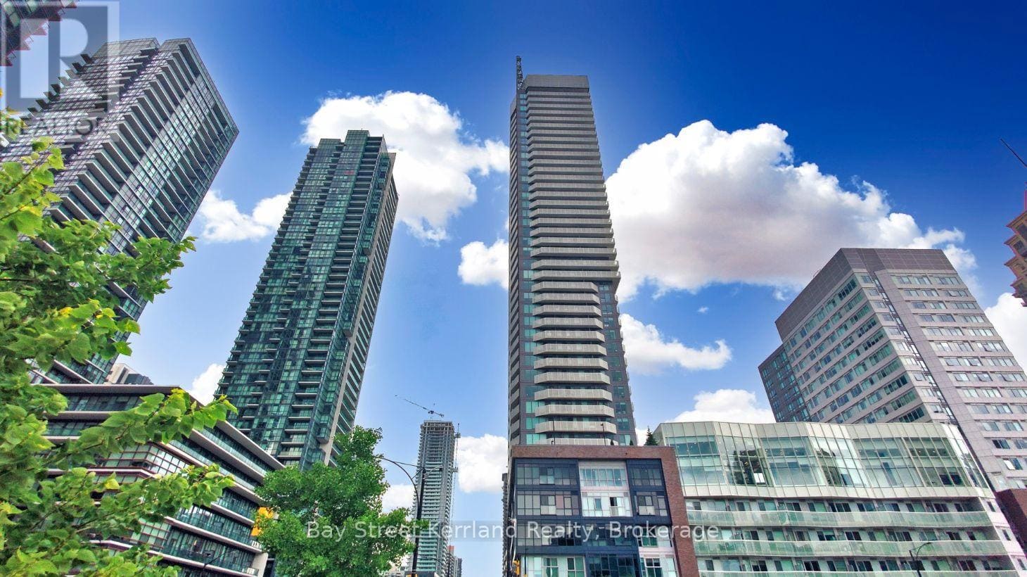 4065 Confederation Parkway #402