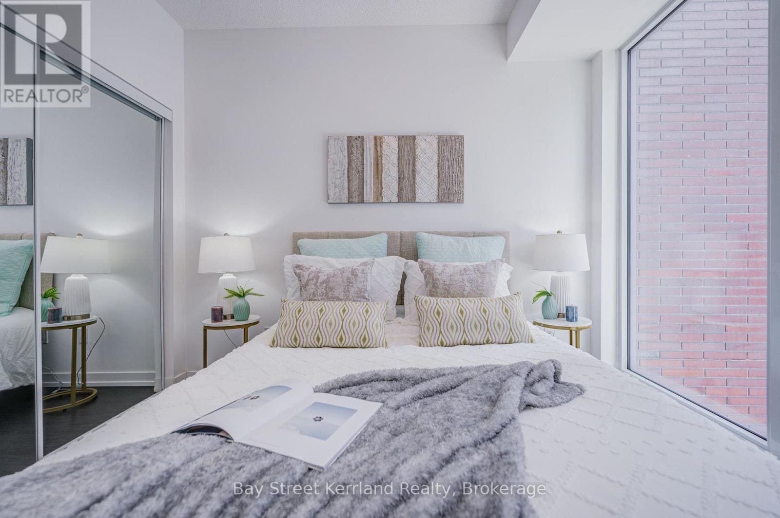 4065 Confederation Parkway #402