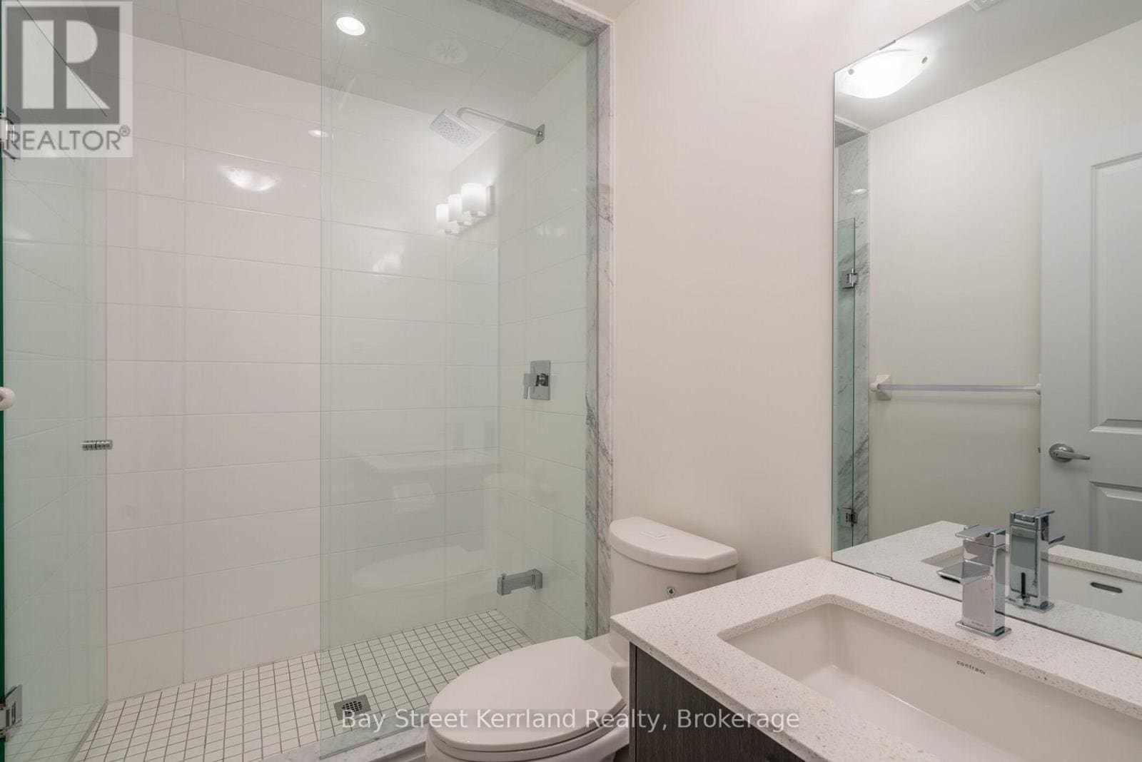 52 Holmes Ave W #5